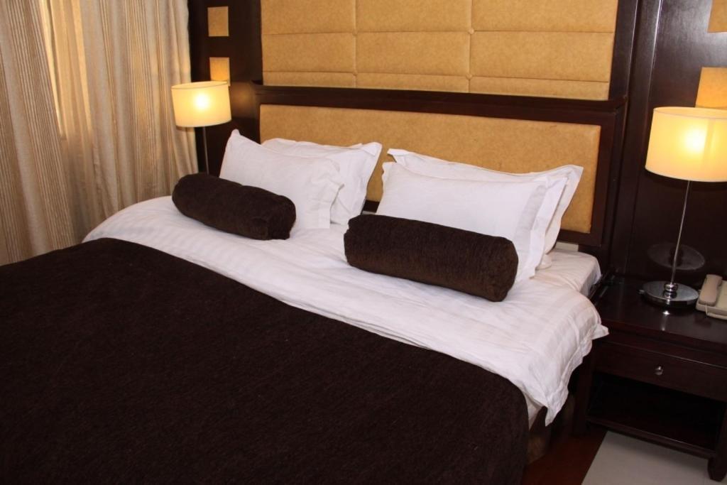 Owu Crown Hotel Ibadan Oda fotoğraf